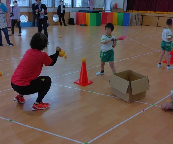 ボールをよく見てね